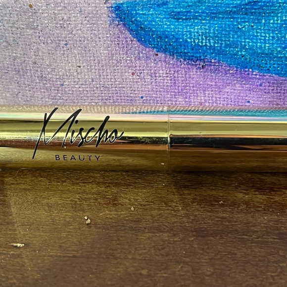 Mischa Magnifique lipstick - Picture 3 of 4